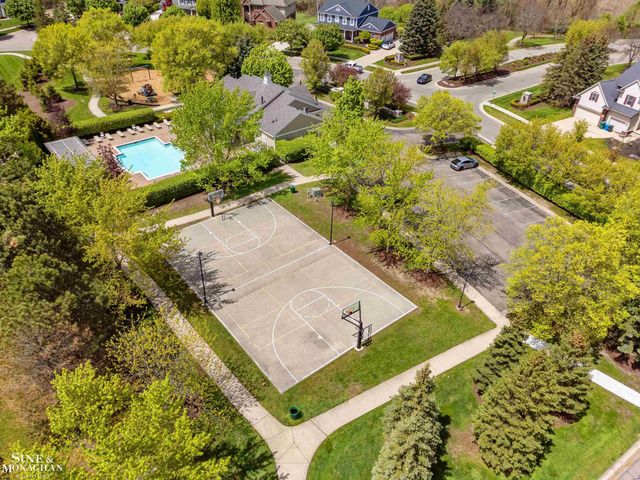 6148 Birchcrest Lane, Commerce Twp, MI 48382