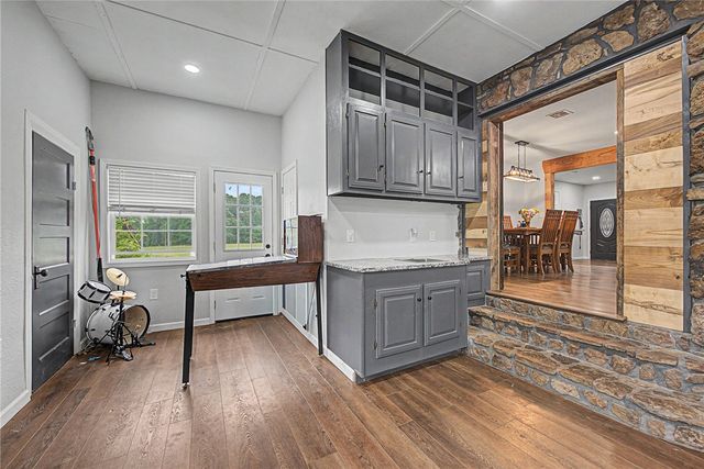 13751 E Ventris Road, Garfield, AR 72732