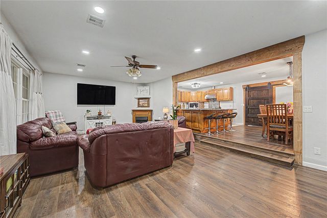 13751 E Ventris Road, Garfield, AR 72732