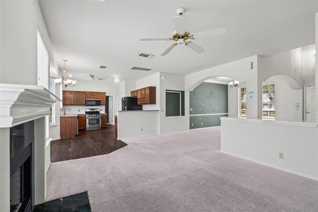 17013 Jigsaw Pathway, Round Rock, TX 78664