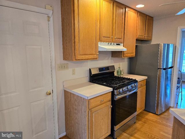 5021 INVERNESS DR, Mechanicsburg, PA 17050