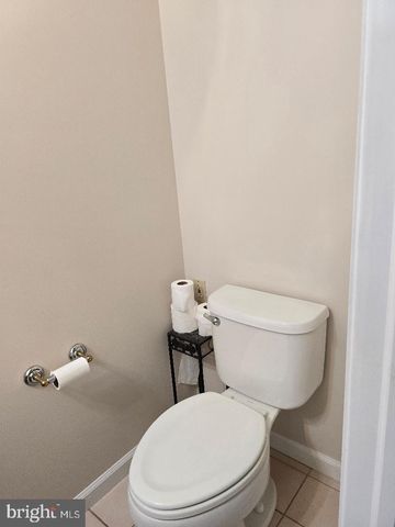 5021 INVERNESS DR, Mechanicsburg, PA 17050