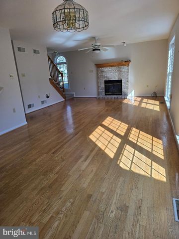 5021 INVERNESS DR, Mechanicsburg, PA 17050