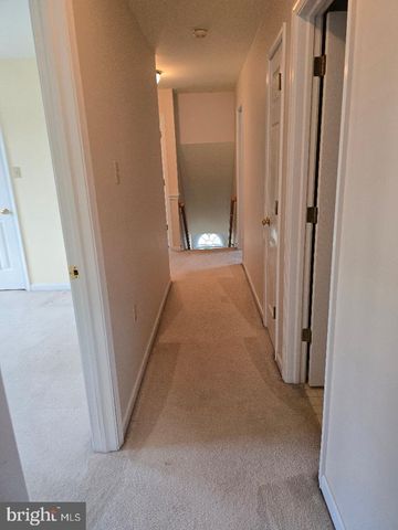 5021 INVERNESS DR, Mechanicsburg, PA 17050