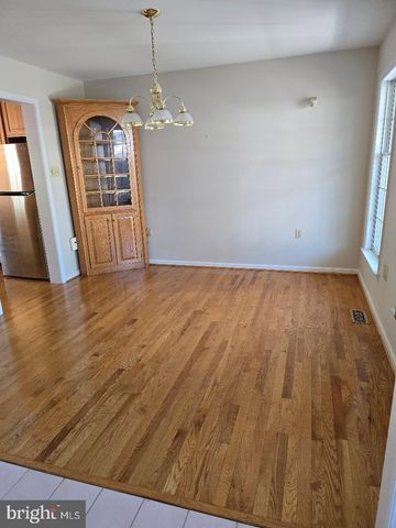 5021 INVERNESS DR, Mechanicsburg, PA 17050