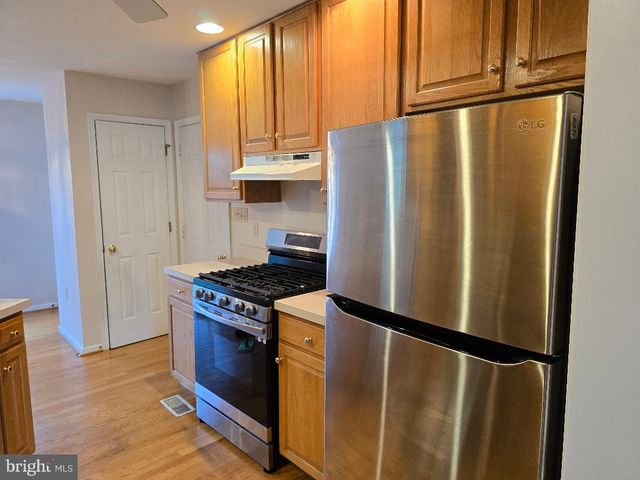 5021 INVERNESS DR, Mechanicsburg, PA 17050