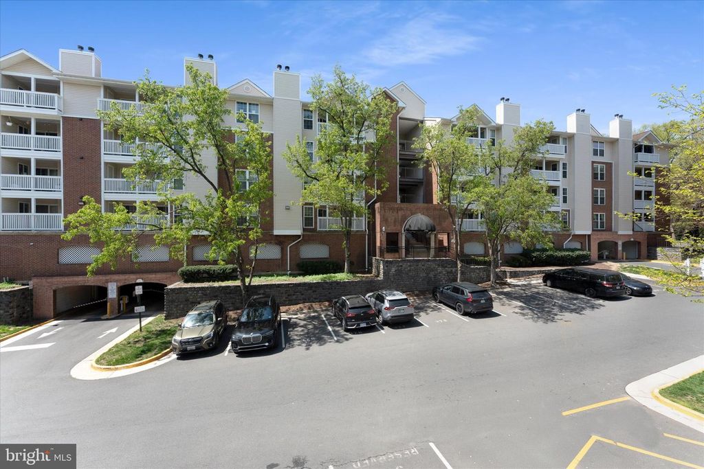 1504 LINCOLN WAY #400, Mclean, VA 22102