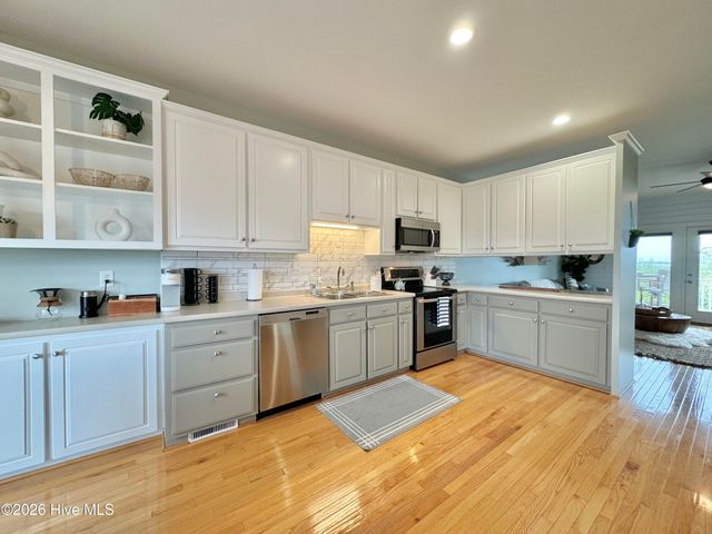 116 Sea Oaks Court, Sneads Ferry, NC 28460