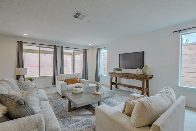 38 Avenida Colibri, Santa Fe, NM 87508
