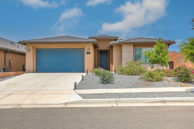 38 Avenida Colibri, Santa Fe, NM 87508