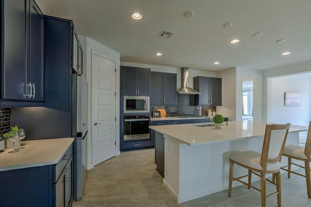 38 Avenida Colibri, Santa Fe, NM 87508