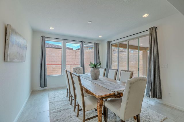 38 Avenida Colibri, Santa Fe, NM 87508