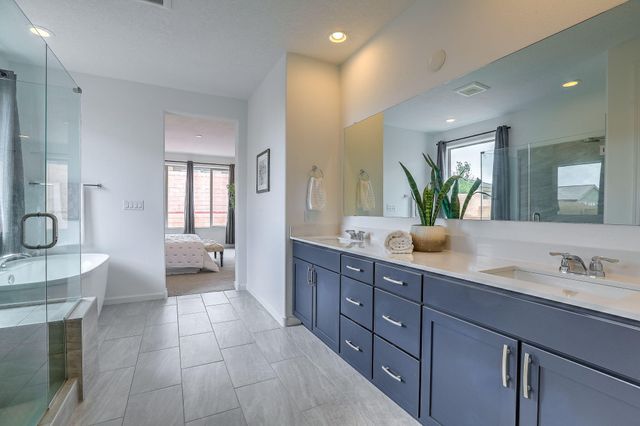 38 Avenida Colibri, Santa Fe, NM 87508