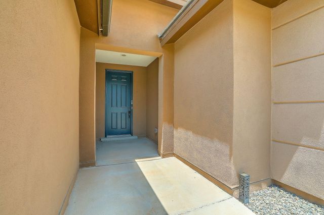 38 Avenida Colibri, Santa Fe, NM 87508