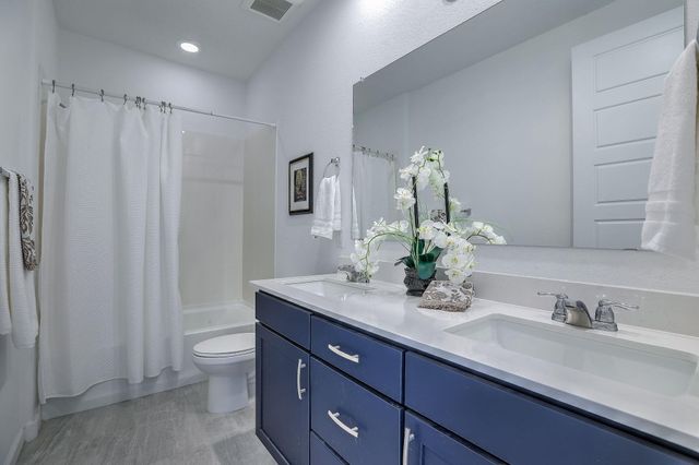38 Avenida Colibri, Santa Fe, NM 87508