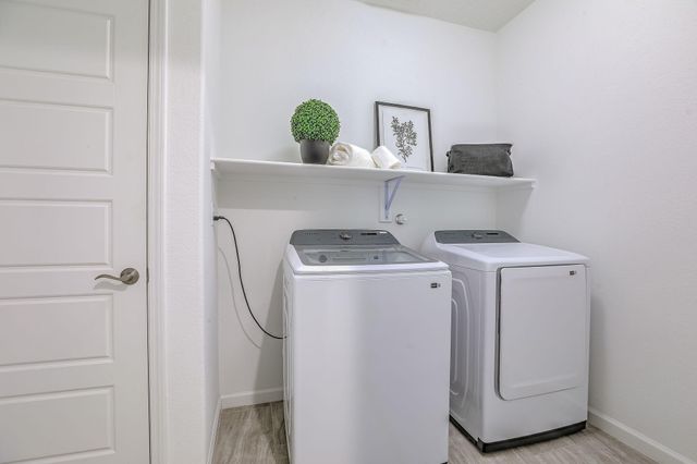 38 Avenida Colibri, Santa Fe, NM 87508