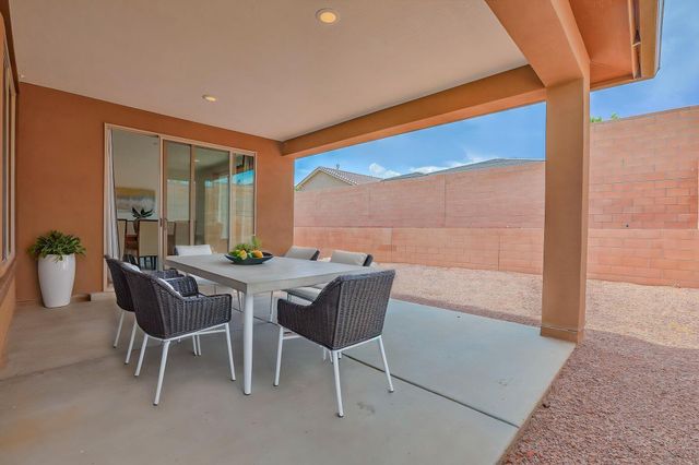 38 Avenida Colibri, Santa Fe, NM 87508