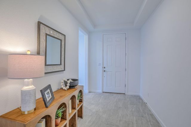 38 Avenida Colibri, Santa Fe, NM 87508