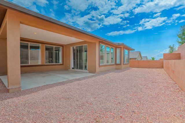 38 Avenida Colibri, Santa Fe, NM 87508