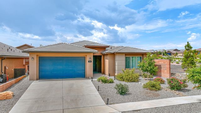 38 Avenida Colibri, Santa Fe, NM 87508