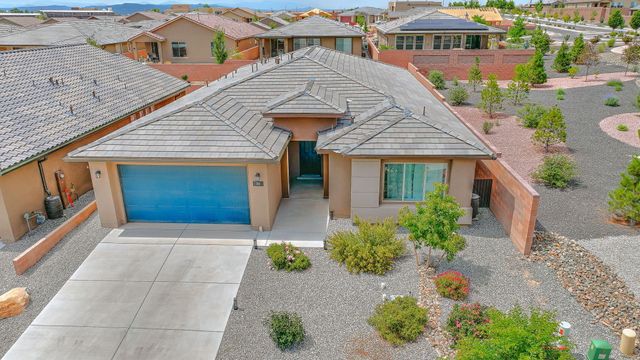 38 Avenida Colibri, Santa Fe, NM 87508