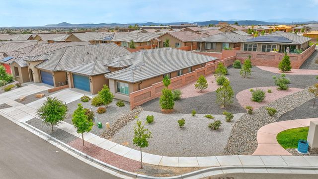 38 Avenida Colibri, Santa Fe, NM 87508