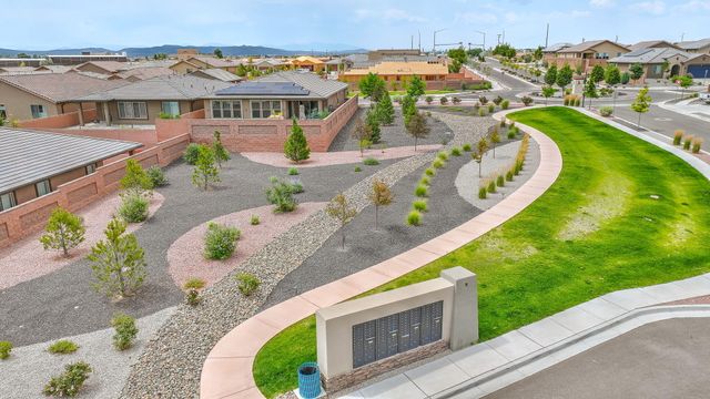 38 Avenida Colibri, Santa Fe, NM 87508