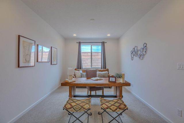 38 Avenida Colibri, Santa Fe, NM 87508