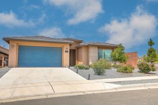 38 Avenida Colibri, Santa Fe, NM 87508