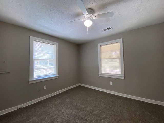 1688 S WINSTON DR, Memphis, TN 38127