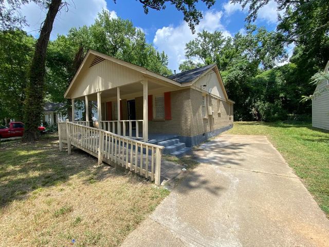 1688 S WINSTON DR, Memphis, TN 38127