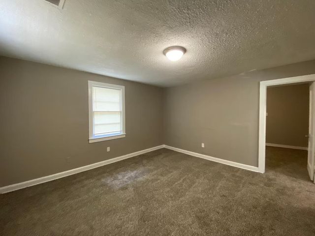 1688 S WINSTON DR, Memphis, TN 38127