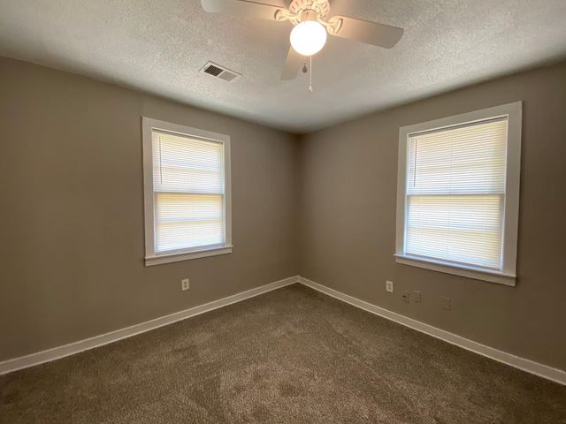 1688 S WINSTON DR, Memphis, TN 38127
