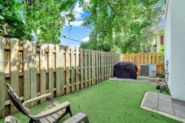 1901 SW 5th Ct, Fort Lauderdale, FL 33312