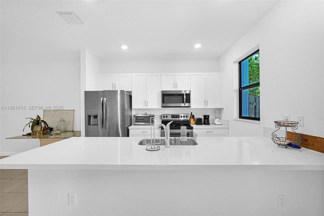 1901 SW 5th Ct, Fort Lauderdale, FL 33312