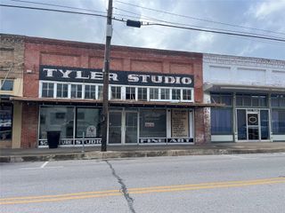 215 E Main Street, Eagle Lake, TX 77434