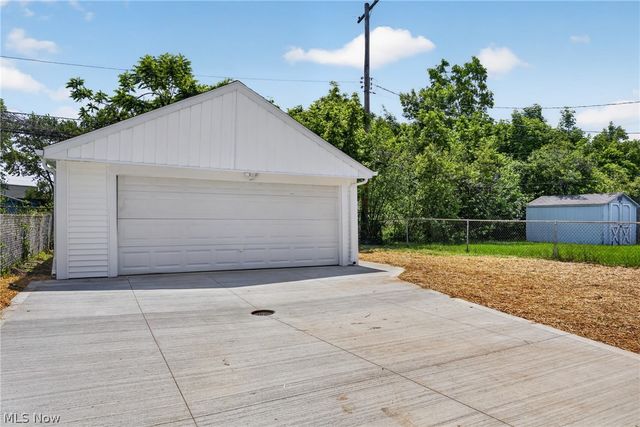 11709 Guardian Boulevard, Cleveland, OH 44135