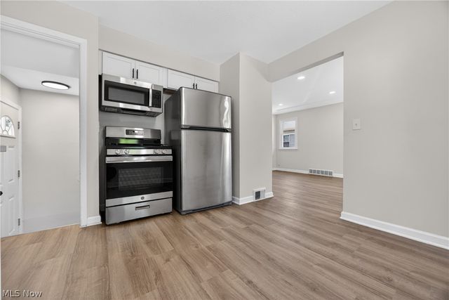 11709 Guardian Boulevard, Cleveland, OH 44135
