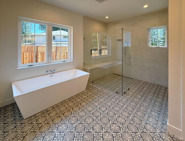 1902 Carlile Pl, Santa Rosa, CA 95403