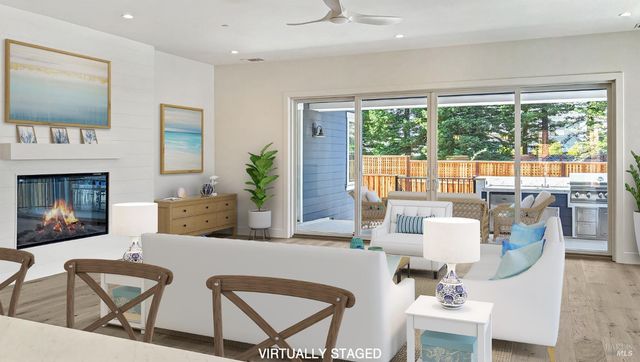 1902 Carlile Pl, Santa Rosa, CA 95403