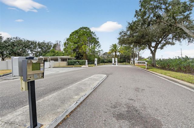 5529 TERRAIN DE GOLF DRIVE, Lutz, FL 33558