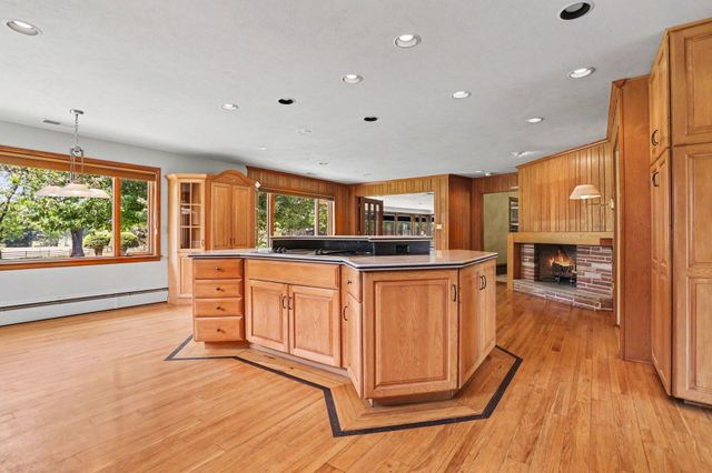 757 N Kalamazoo Avenue, Marshall Twp, MI 49068