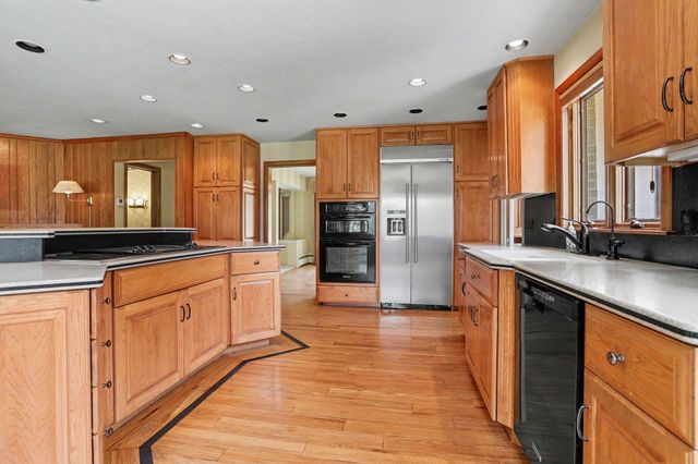 757 N Kalamazoo Avenue, Marshall Twp, MI 49068