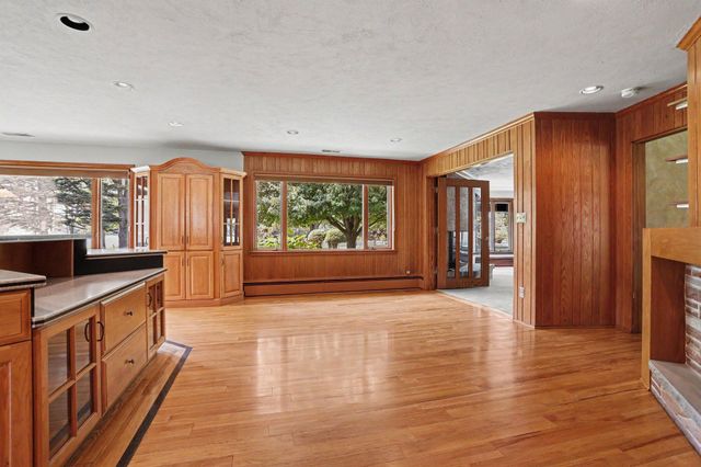 757 N Kalamazoo Avenue, Marshall Twp, MI 49068