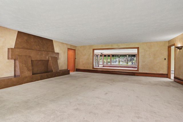 757 N Kalamazoo Avenue, Marshall Twp, MI 49068