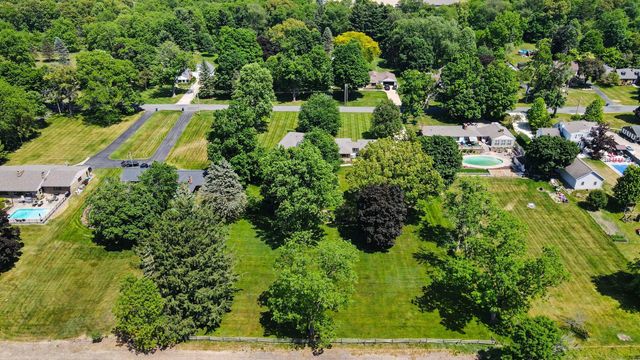 757 N Kalamazoo Avenue, Marshall Twp, MI 49068