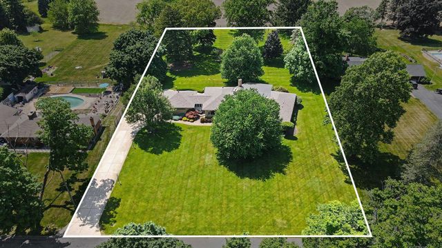 757 N Kalamazoo Avenue, Marshall Twp, MI 49068