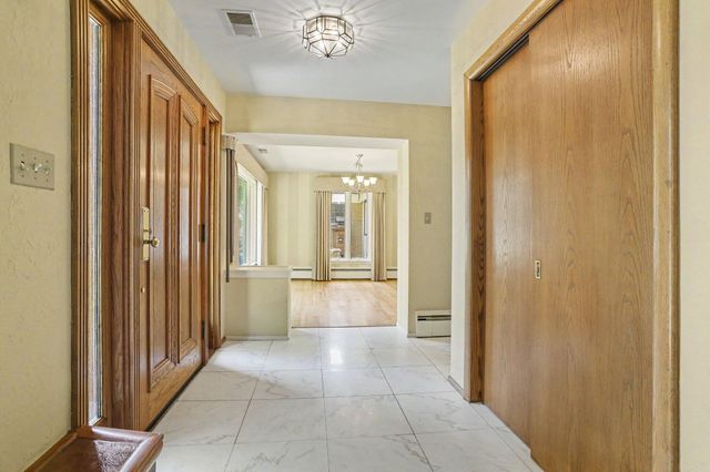 757 N Kalamazoo Avenue, Marshall Twp, MI 49068