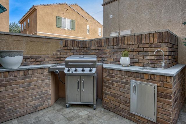 436 Via De La Paz, Palm Desert, CA 92211