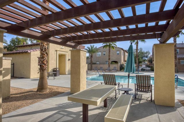 436 Via De La Paz, Palm Desert, CA 92211